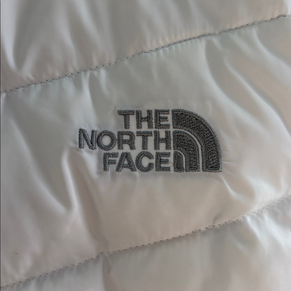 NWOT North Face Vest - Picture 7 of 10